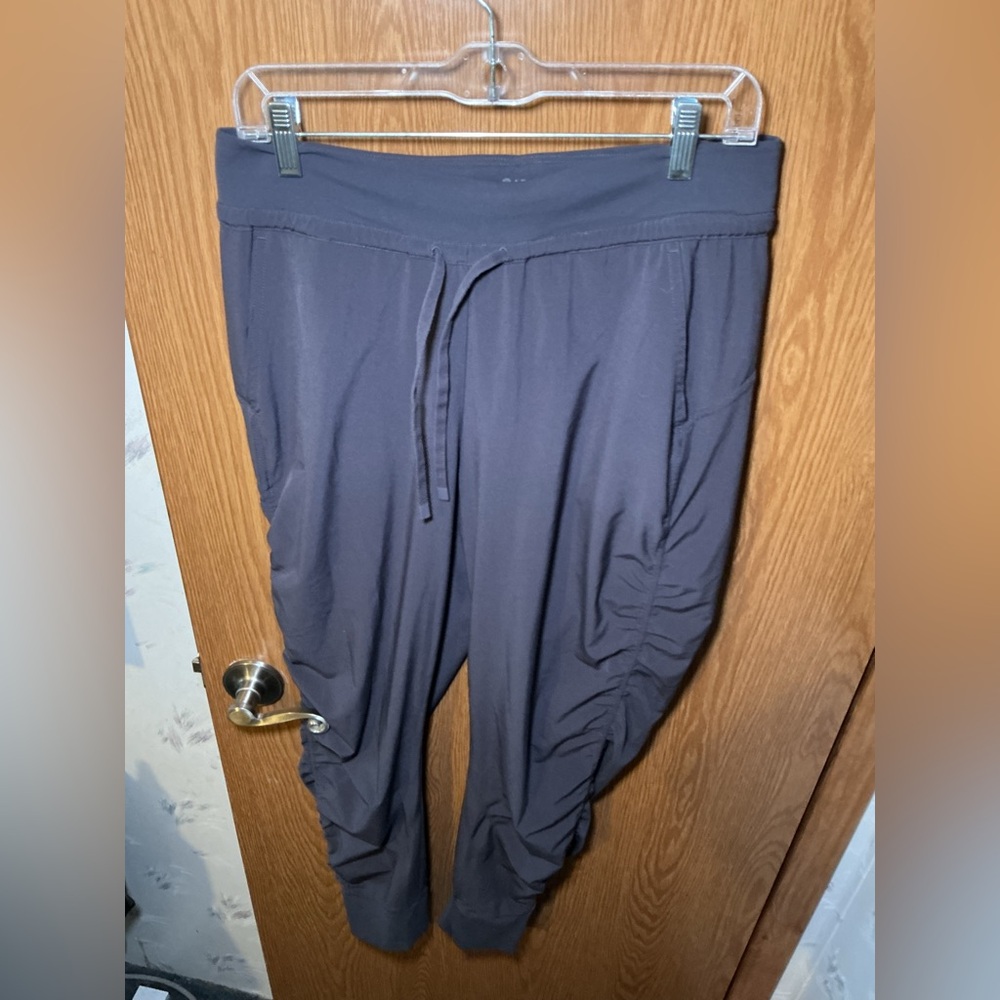 Athleta Charcoal Gray Ruched Jogger Pants – Size 6 - Picture 2 of 5